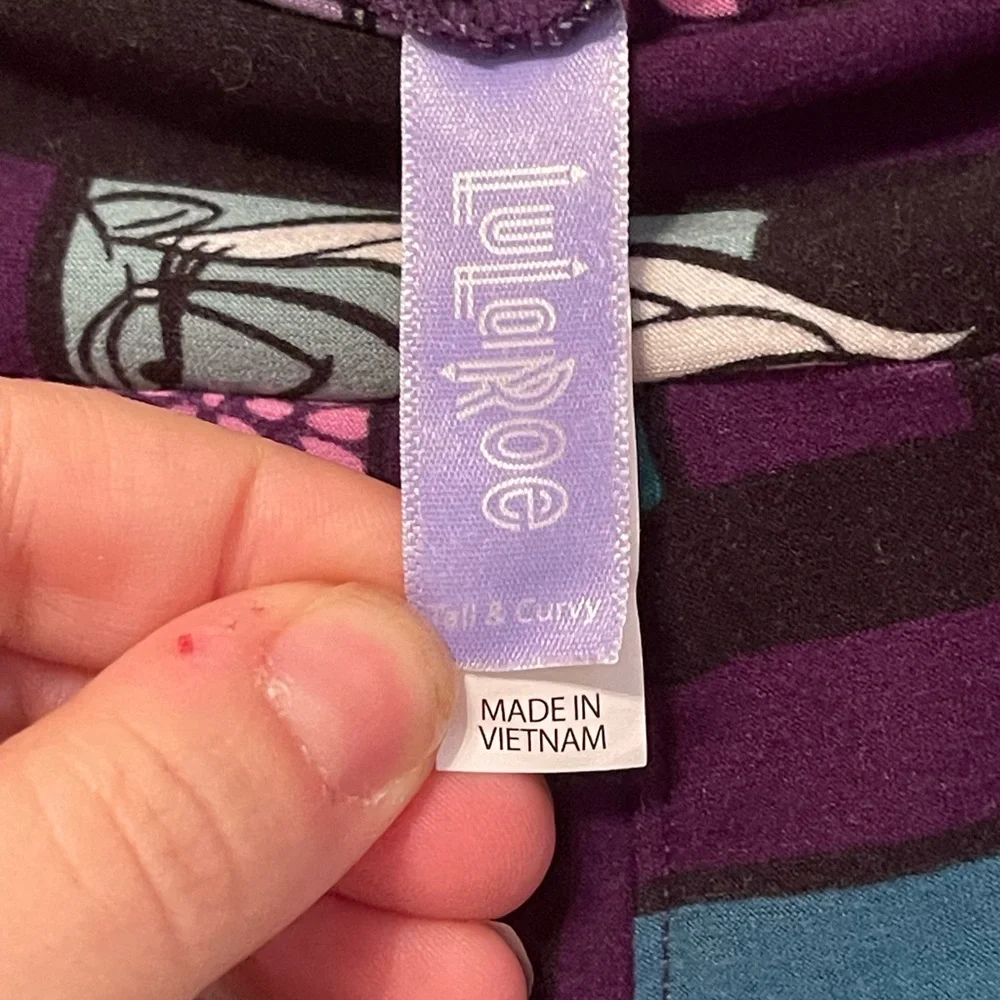Lularoe Disneys Ursula from The Little Mermaid Leggings - Picture 6 of 6